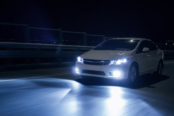 When To Use (and Not Use) Your Main/High Beam Headlights